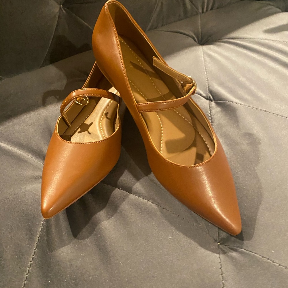 Nordstrom Rack Brown Flats Pointed Toe, Sz 7, *fit more like 7 1/2*